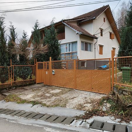 Casa Dintre Meri Poiana Mărului Extérieur photo